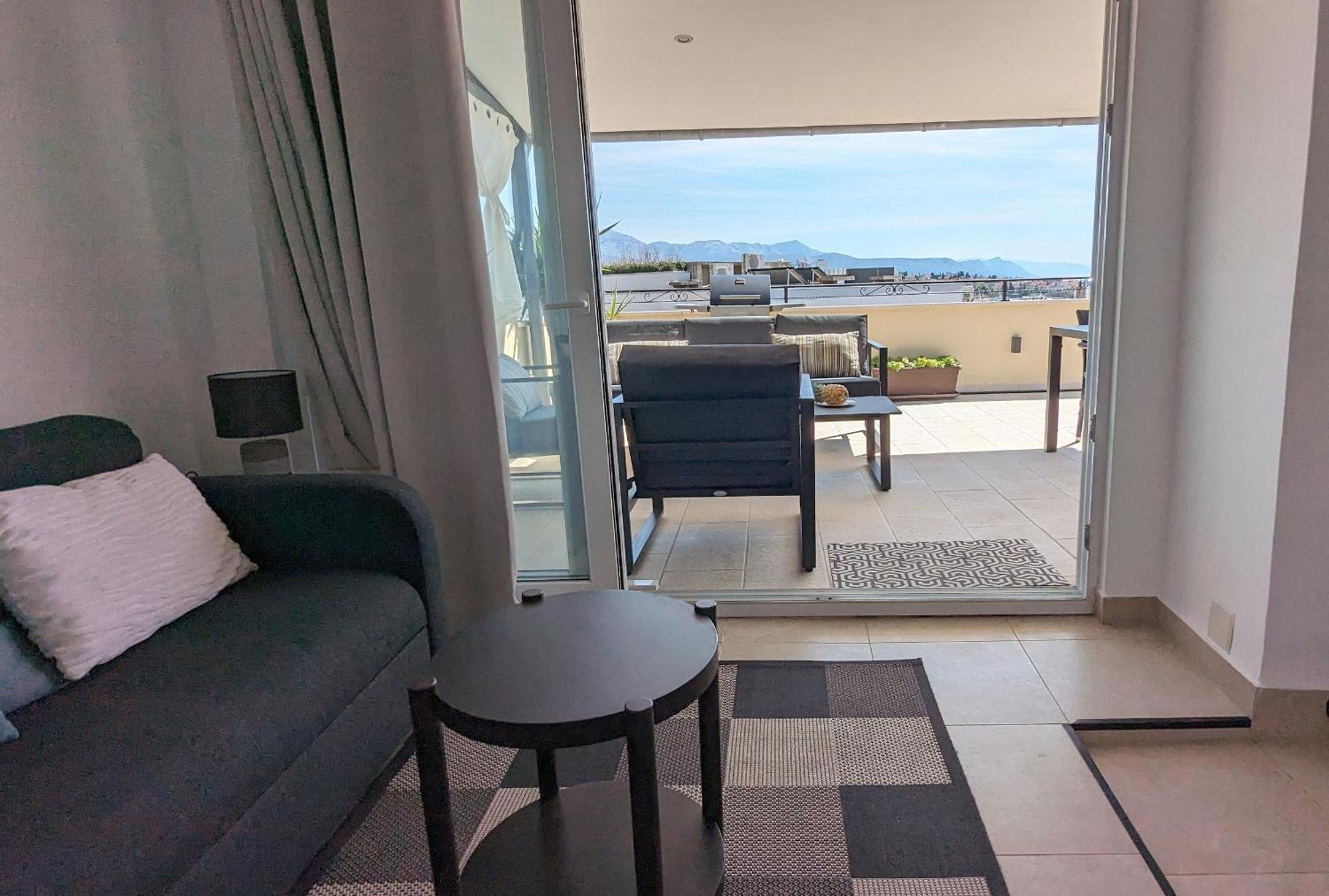 Prime Location Penthouse Apt With A Large Terrace Split Exterior foto